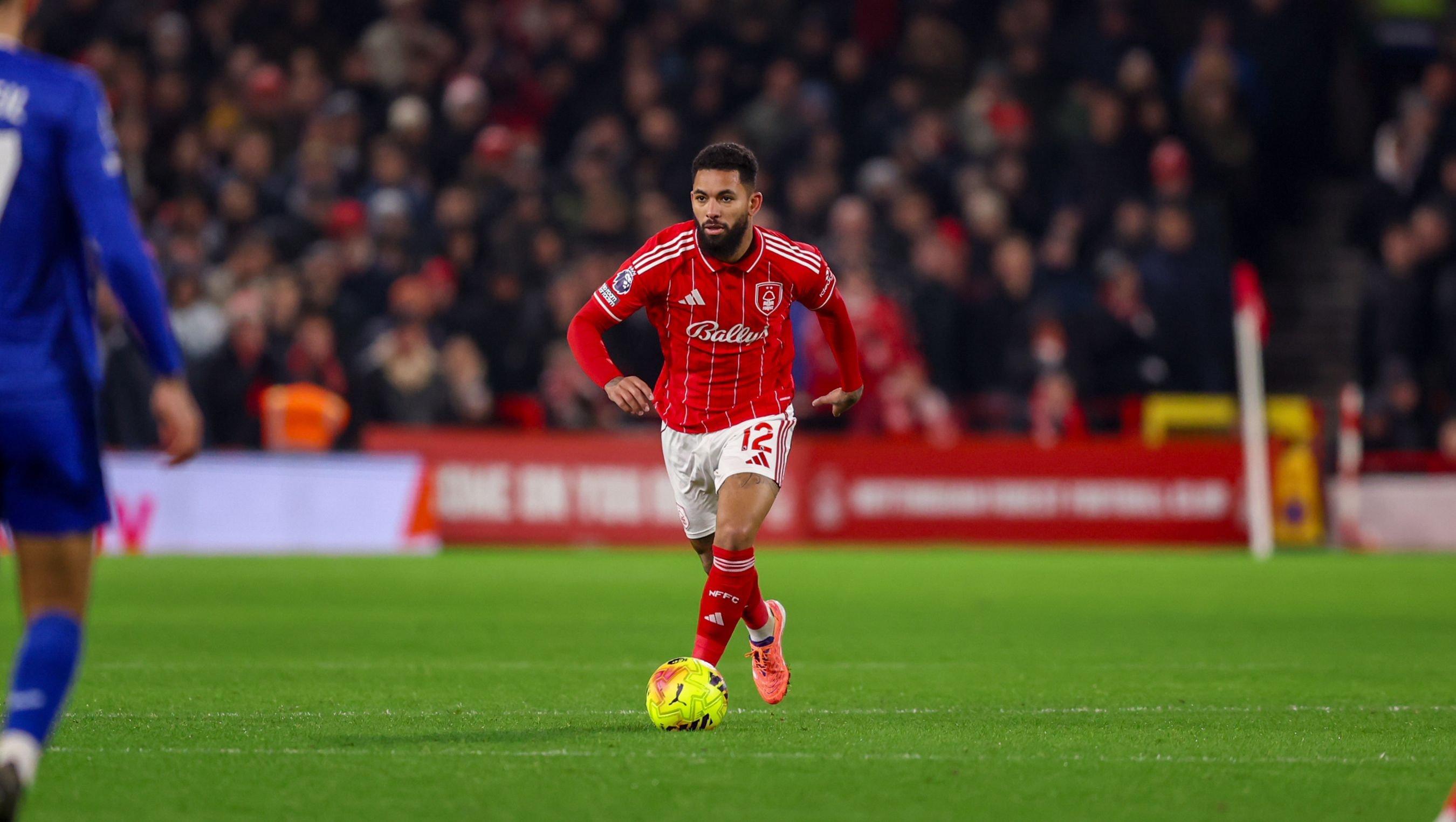 kaiyun.com-记者：维拉在探索租借道格拉斯·路易斯，切尔西也对其有意